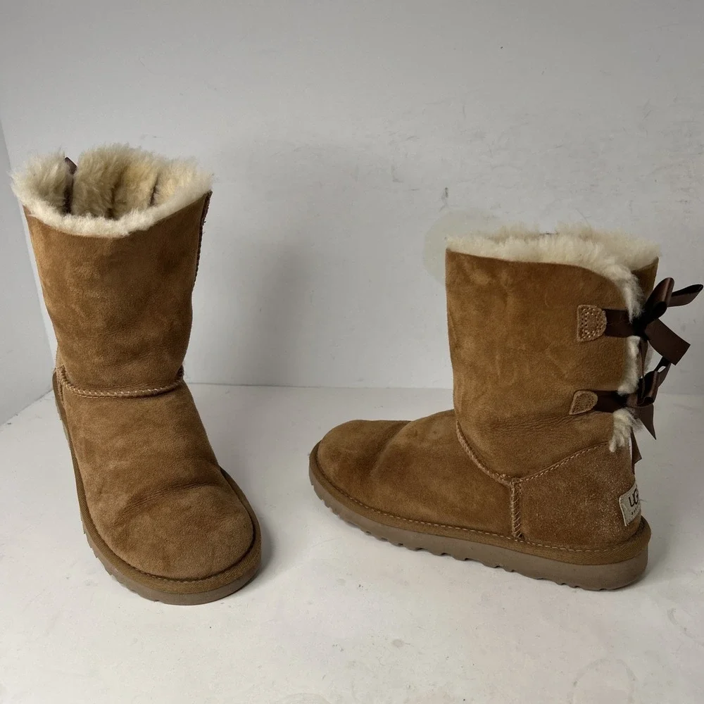 UGG Womens Bailey‎ Bow II 1002954 Chestnut Brown Sheepskin Winter Boots Size 6